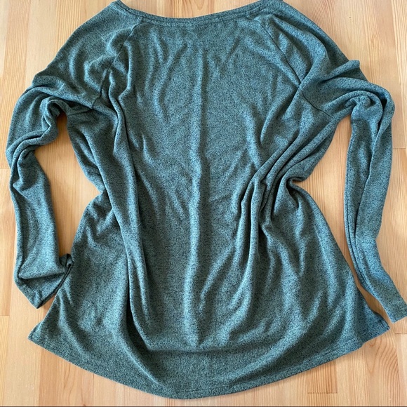 AEO Loose Fit Long Sleeve - Picture 2 of 7